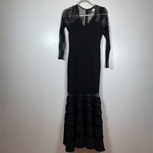 Venus Maxi Dress Women's Size 2 Long Sleeve V‎ Neck Cocktail Party Black Lace